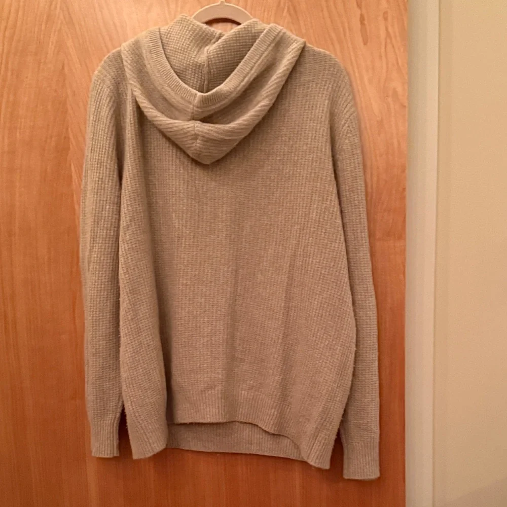 VINCE OATMEAL CASHMERE KNIT SWEATER, SIZE XL - Picture 3 of 4